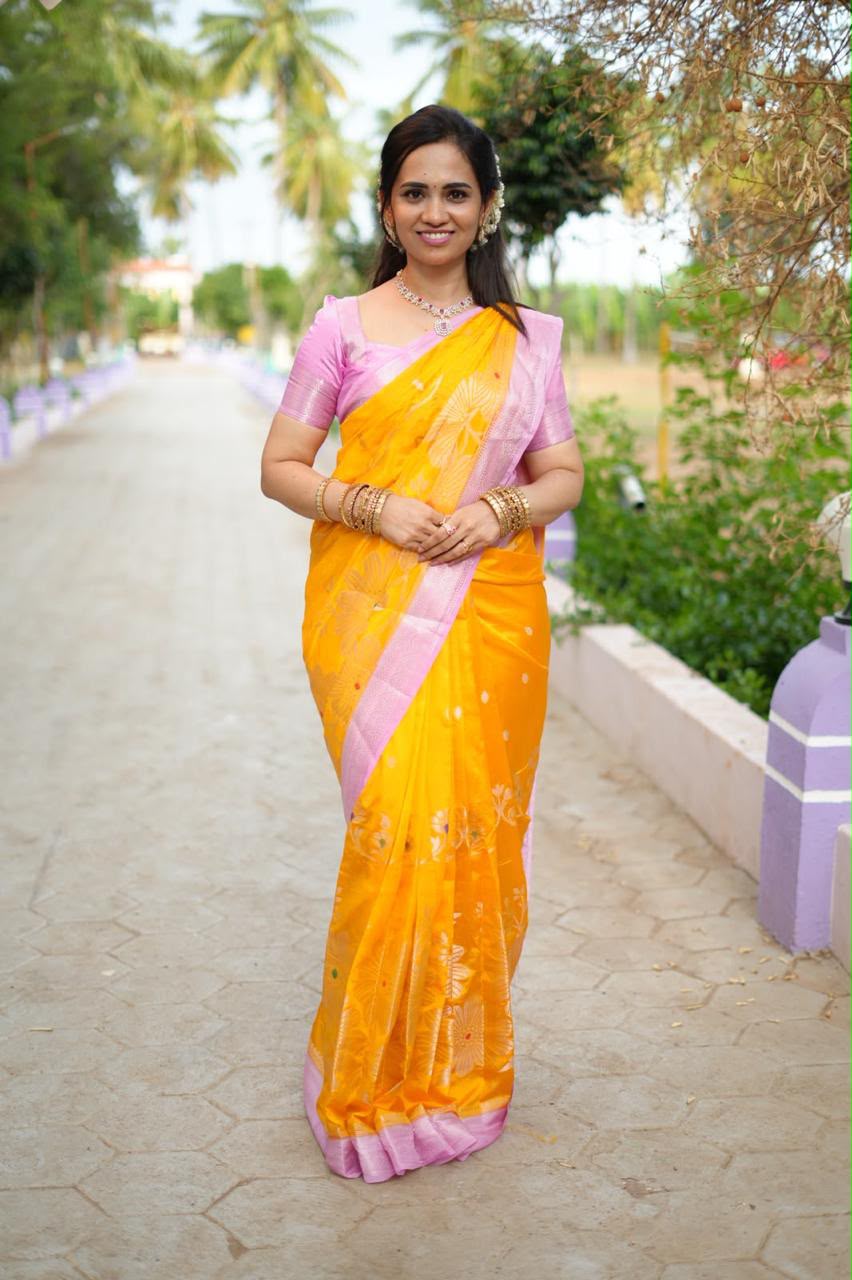 Premium warm silk sarees😍😎🥳