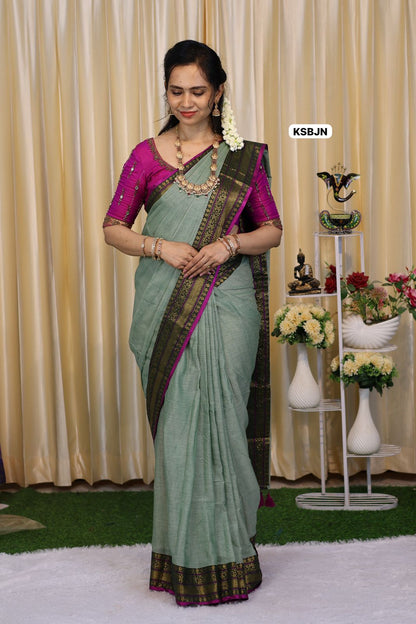Mulcotton saree with zari border🎁 saree only
