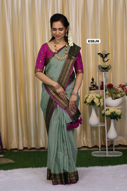 Mulcotton saree with zari border🎁 saree only