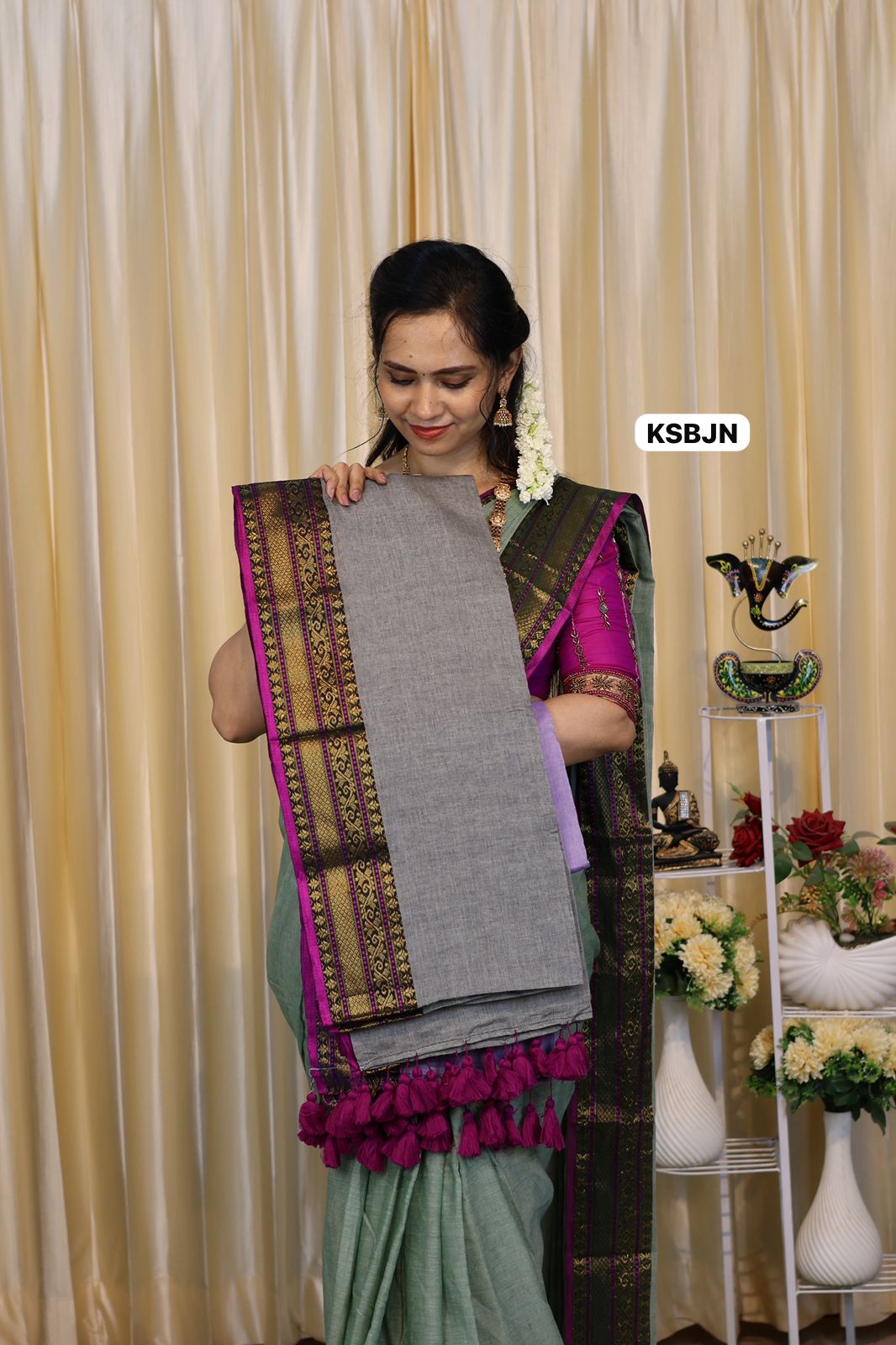 Mulcotton saree with zari border saree only🎁