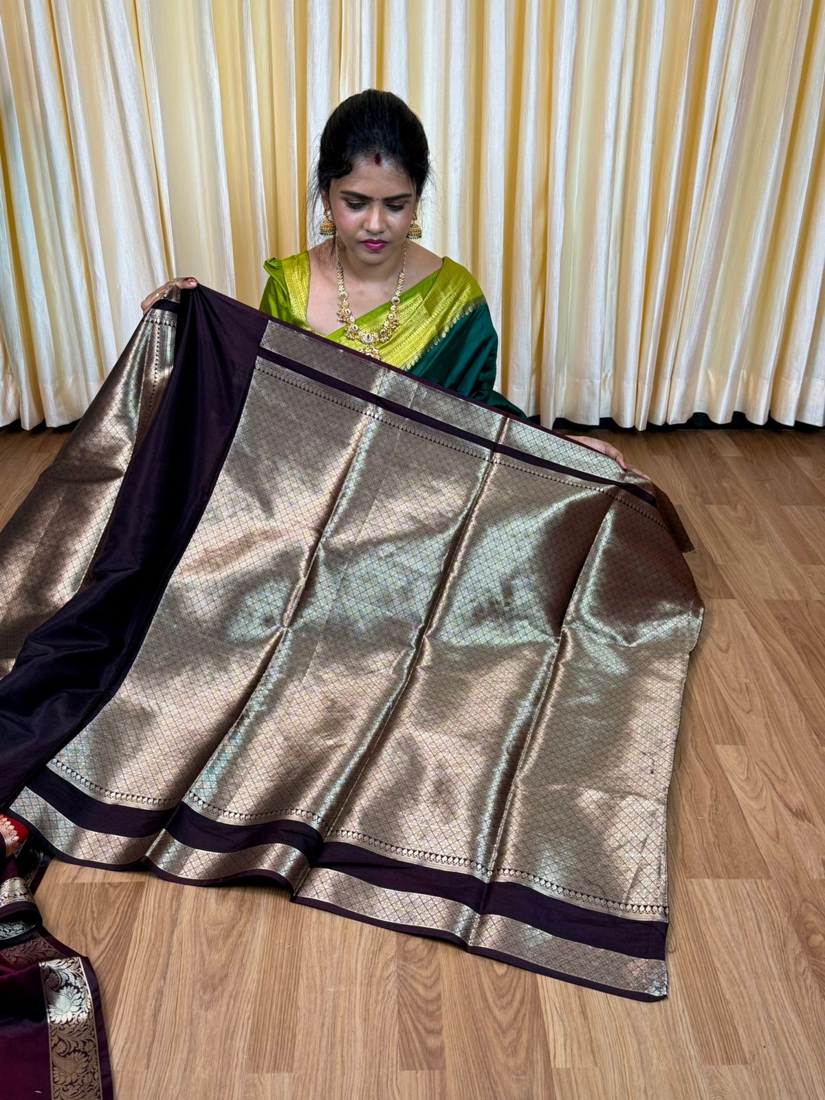 Premium warm silk sarees🥳