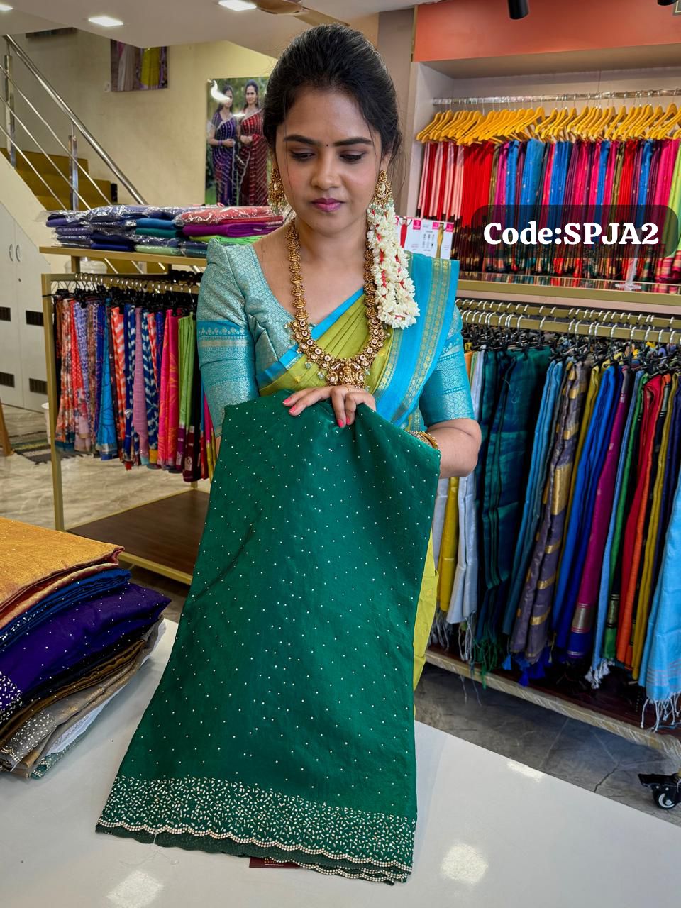 Premium space silk sarees with reality jarkhan diamond work peach colour😍🥳