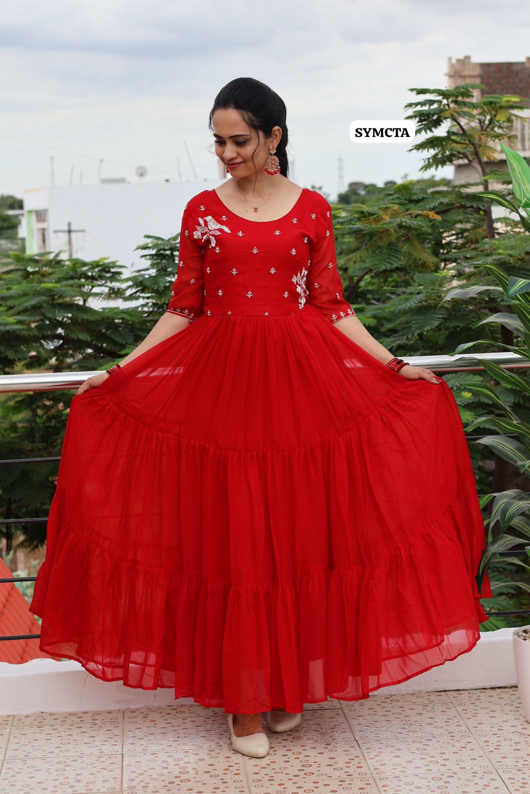 Full flair long gown with full lining 🥳