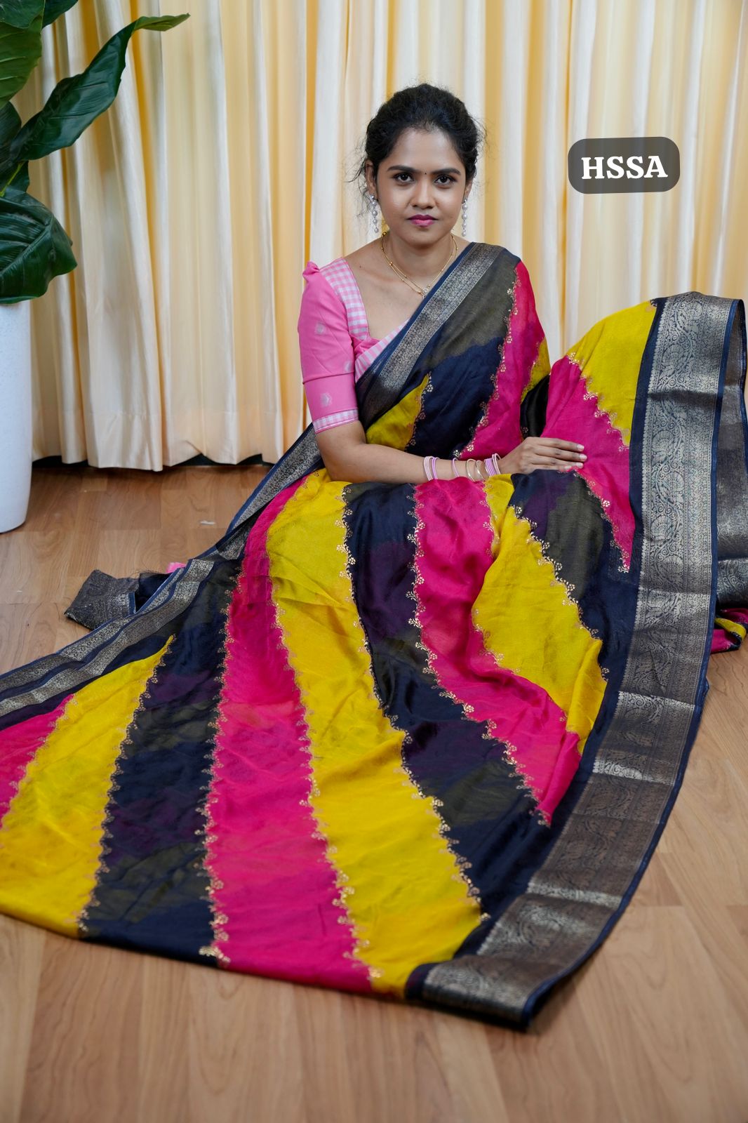 Designer sarees 🌈 🥰😎📚