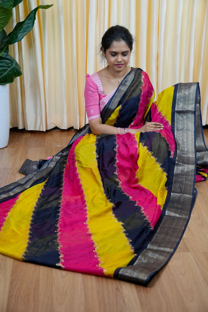Designer sarees 🌈 🥰😎📚