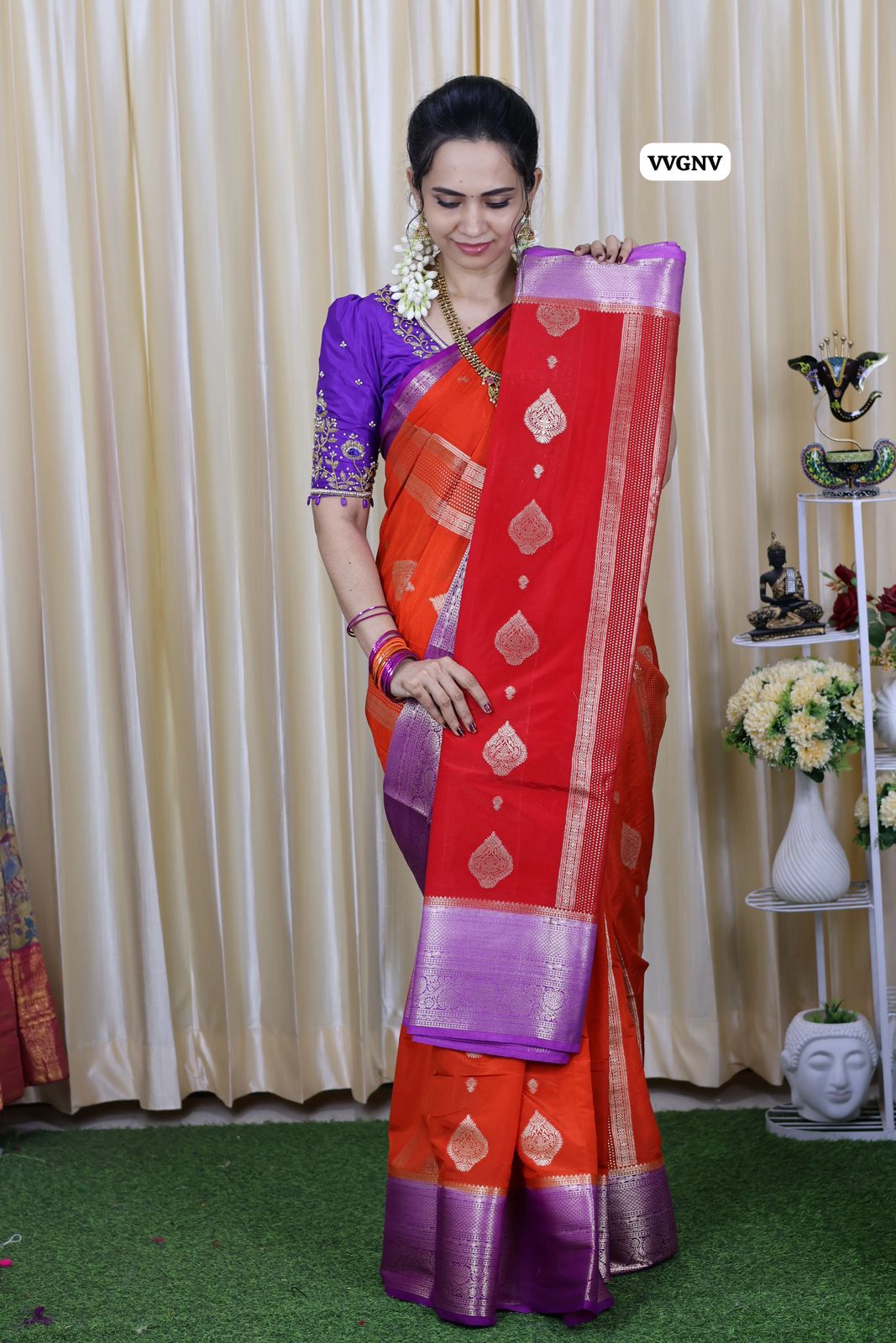 Warm silk saree with contrast border🥳