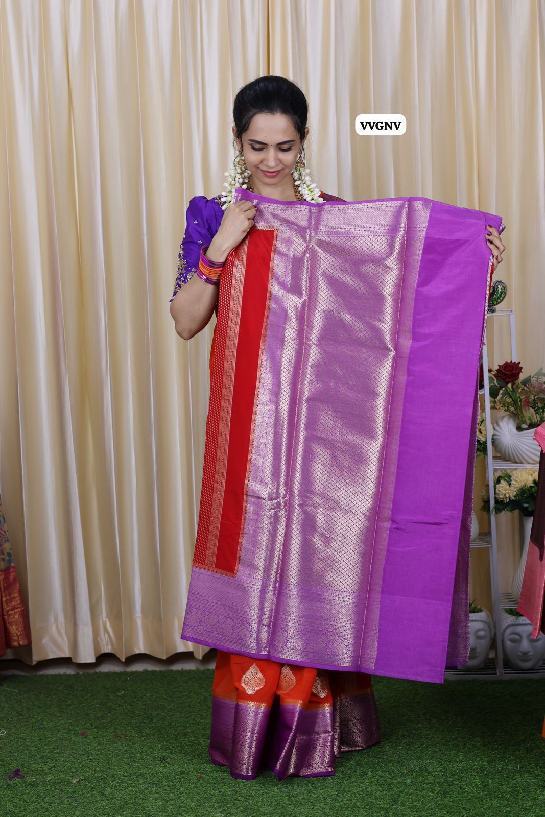 Warm silk saree with contrast border🥳