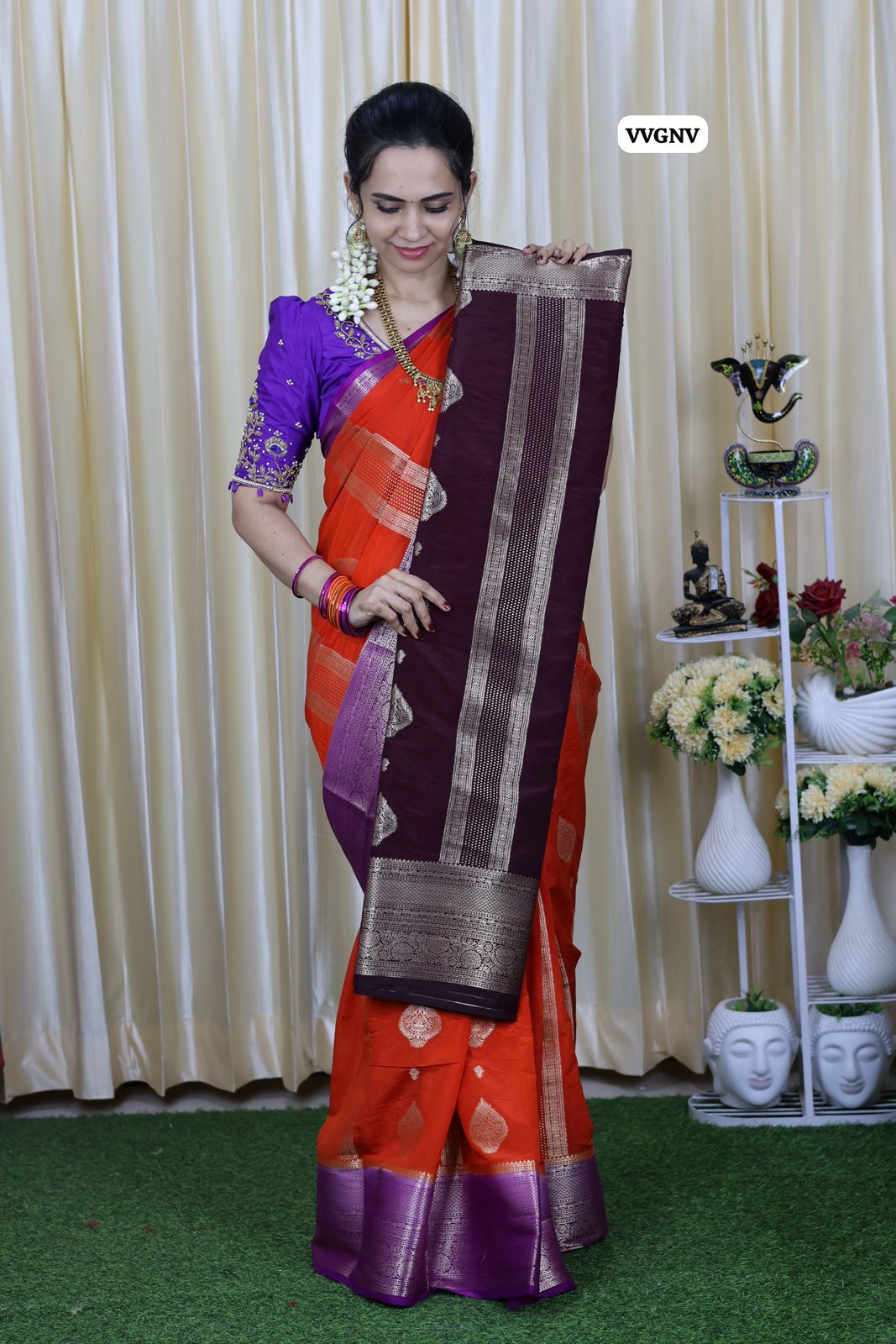 Warm silk saree with Monochrome border 🥰😎🥳