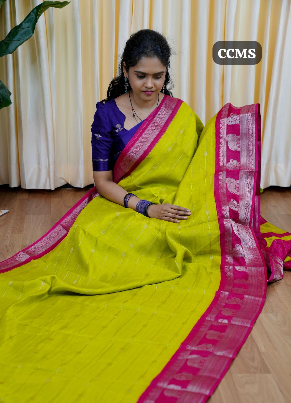 Dola silk sarees🥰😎📚