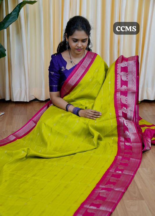 Dola silk sarees🥰😎📚
