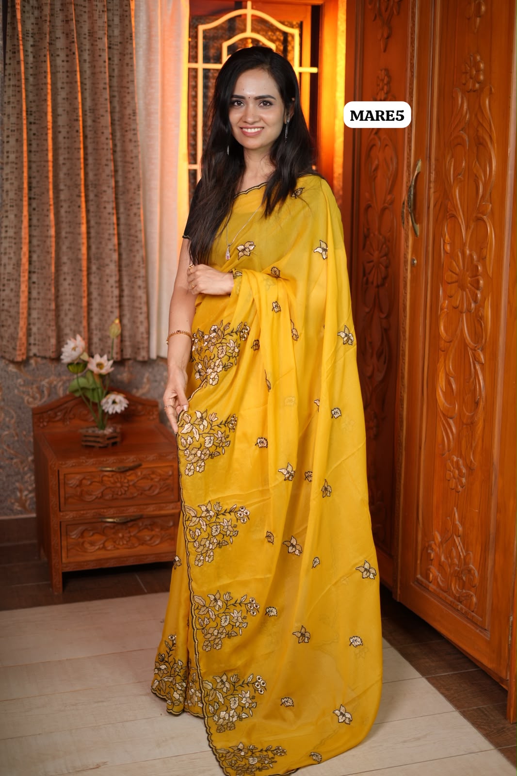 Georgette floral embroidery work saree🥳
