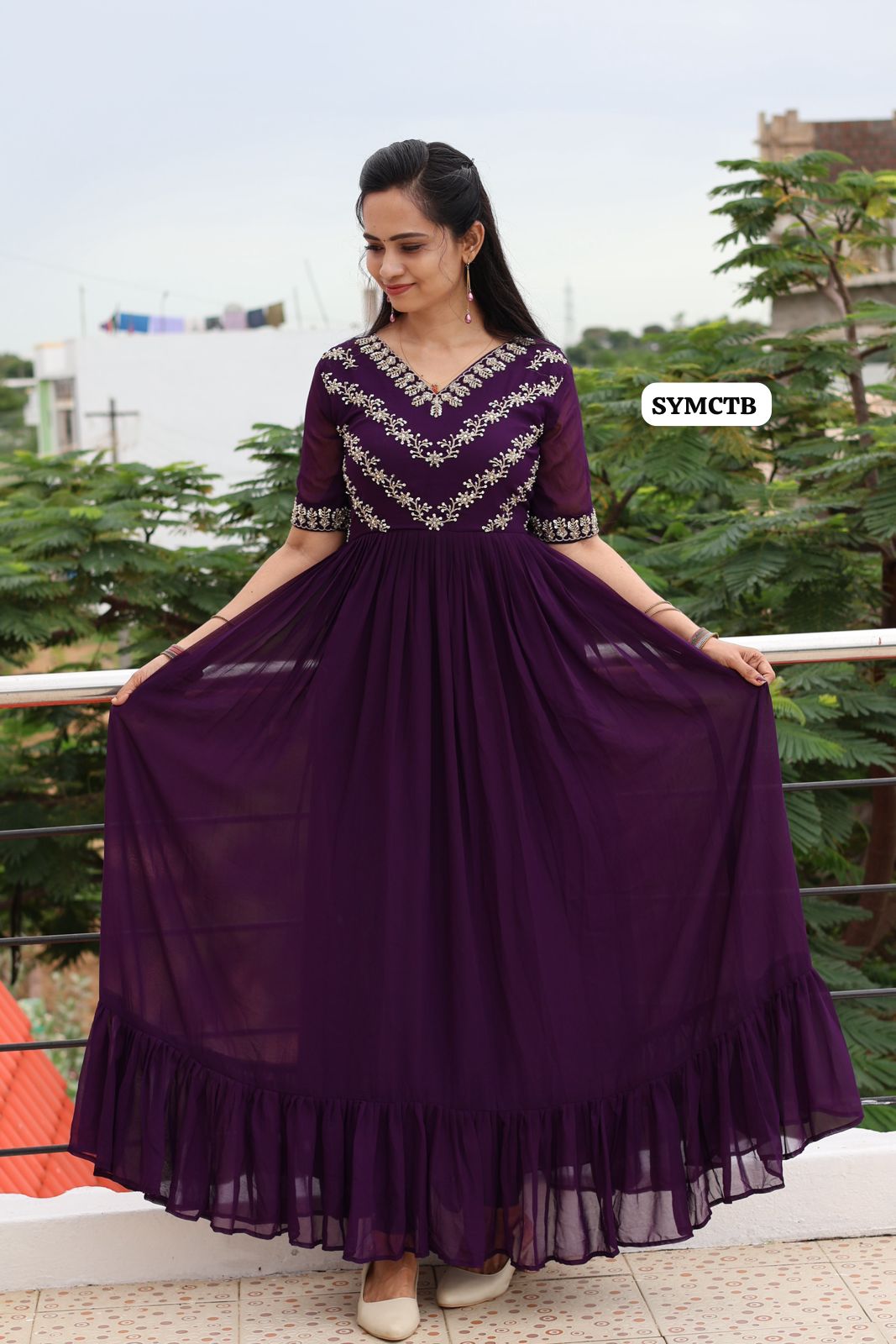 long gown with full lining 🥳😍