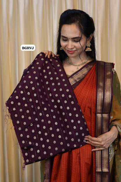 semi silk saree with zari checks. Beautiful vintage vibe at affordable prices😍😎📚