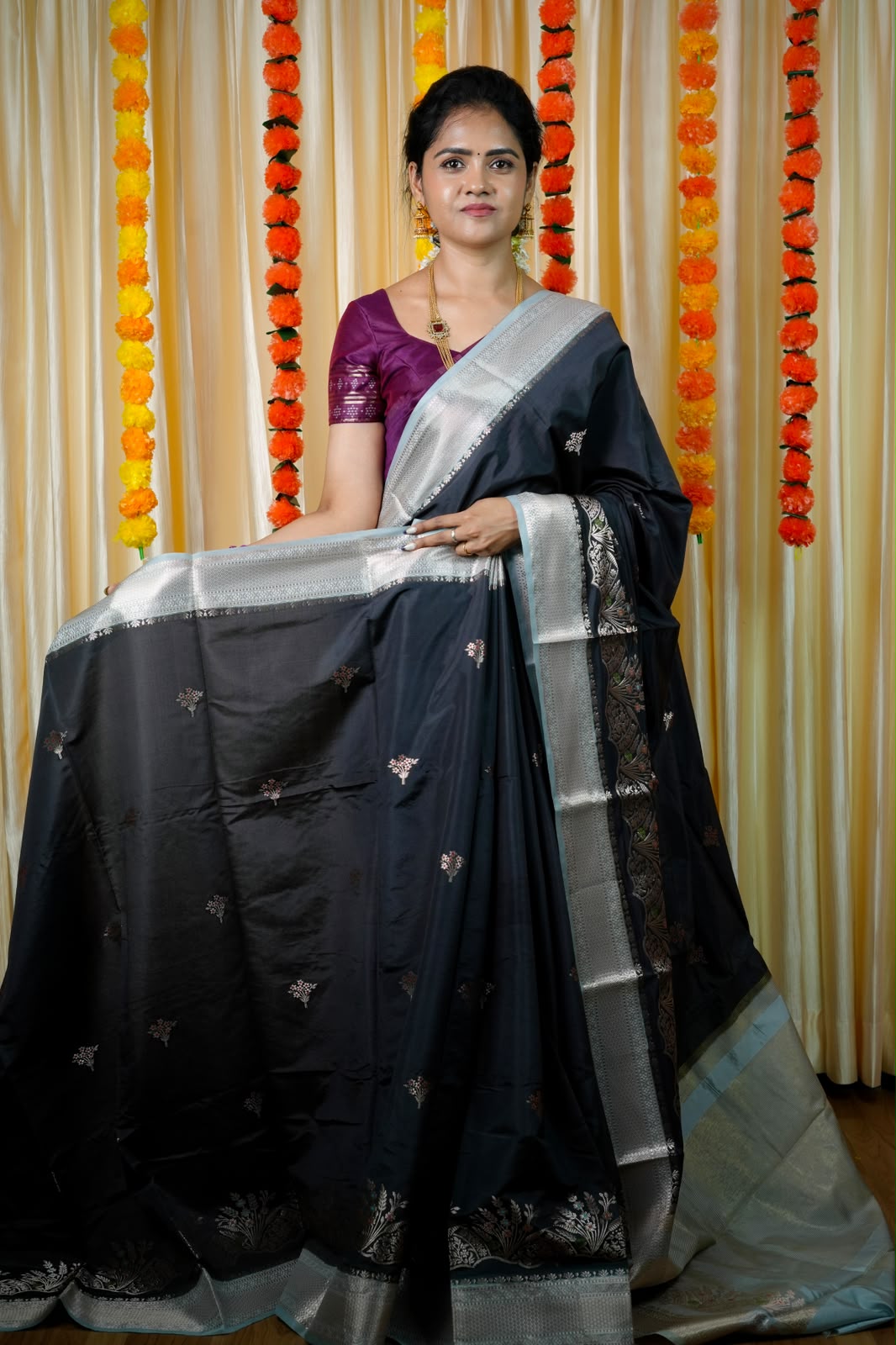 Premium warm silk sarees🥳