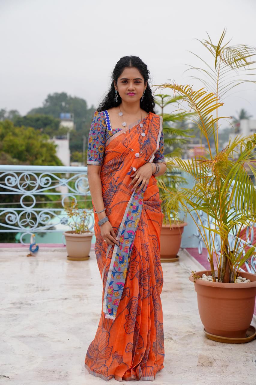 Printed semi cotton peach colour saree with line design. Same blouse as in picture🥳