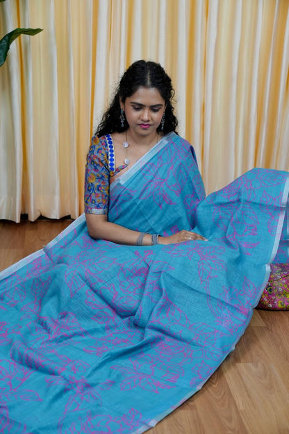 Printed semi cotton peach colour saree with line design. Same blouse as in picture Unstitched🥳