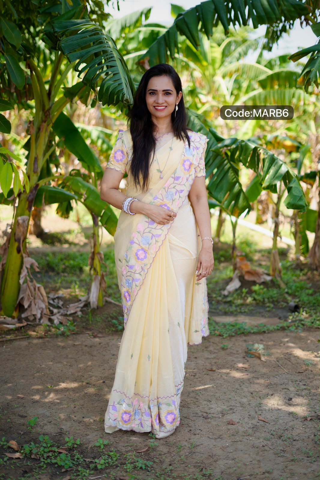Space silk saree with embroidery work🥳