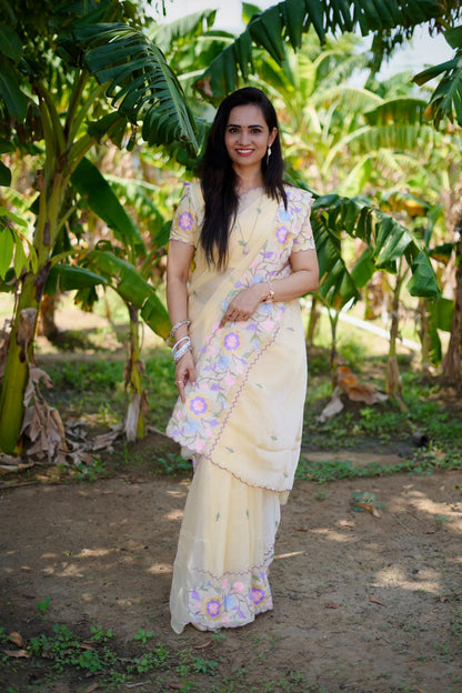 Space silk saree with embroidery work🥳