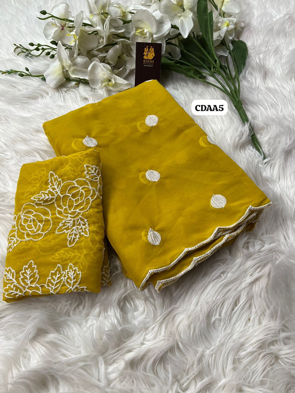 Georgette embroidery thread work saree with scalloped cutwok border 🥳