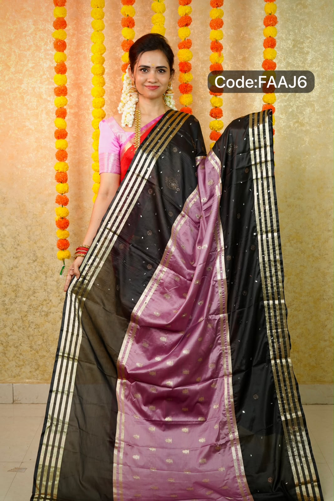 Katan semi silk with mirror work😍🥳
