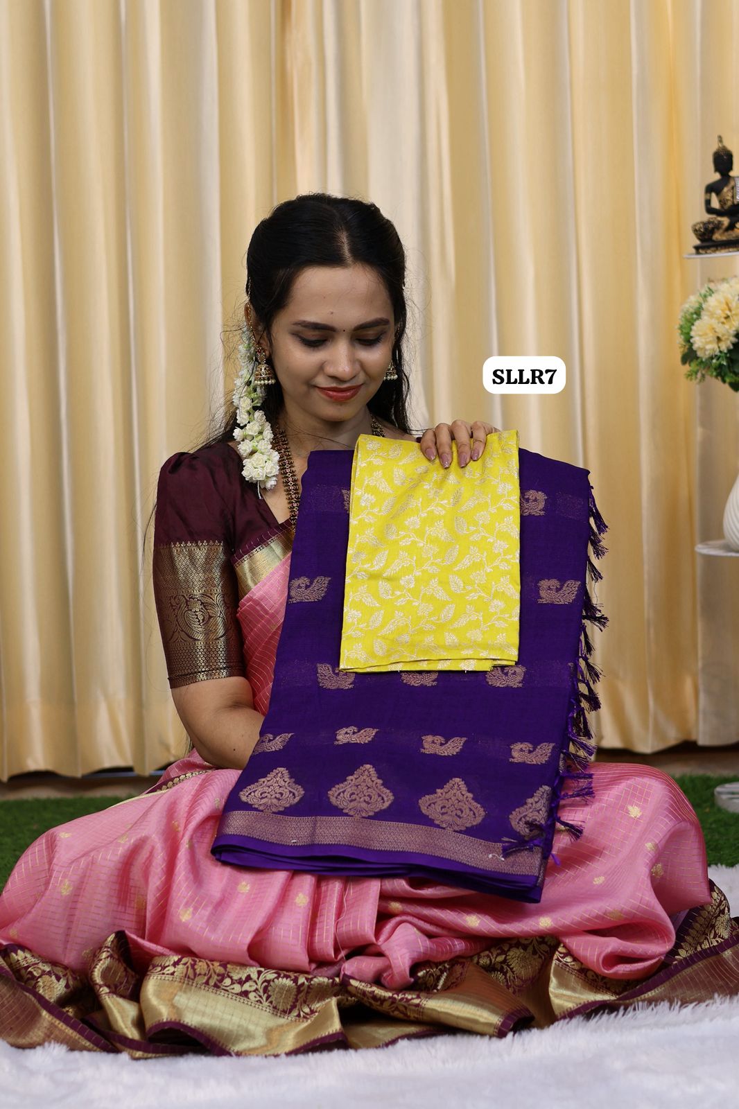 Mysore semi crepe silk saree with contrast blouse😎😍📚offer