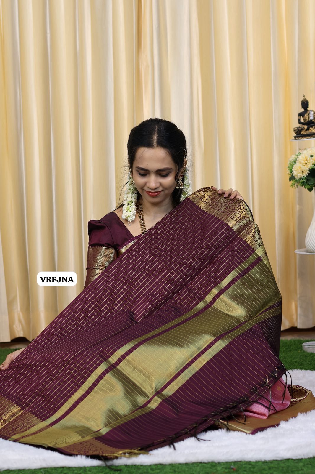 Katan semi silk saree with zari checks at affordable prices 🥳