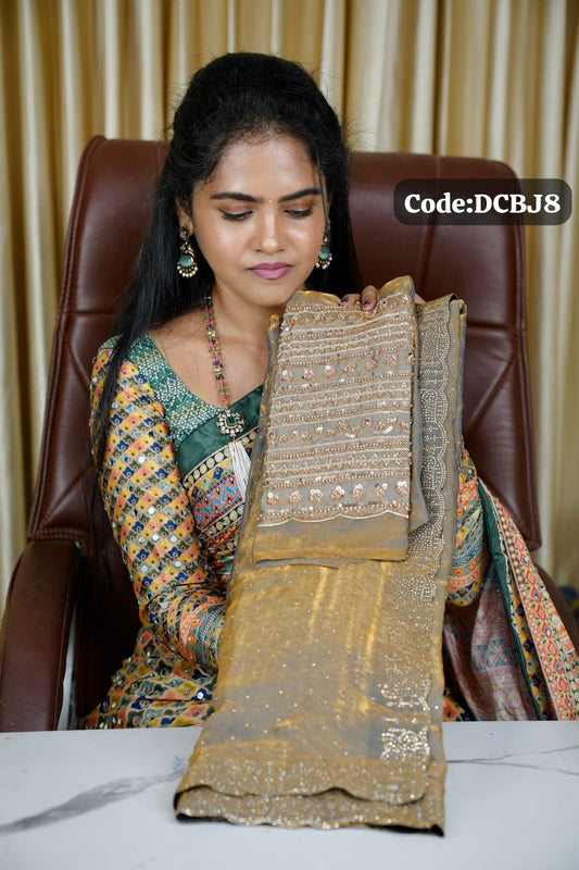 Space silk saree with jarkhand diamond work🥰😎📚