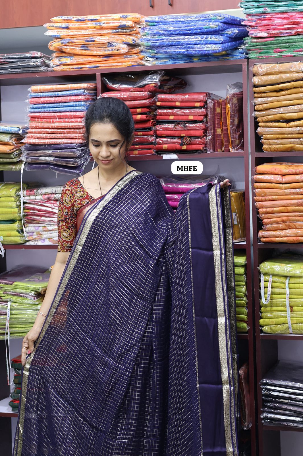 Viscose georgette saree with Zari checks and satin border 😍🥳(dark navy blue colour)