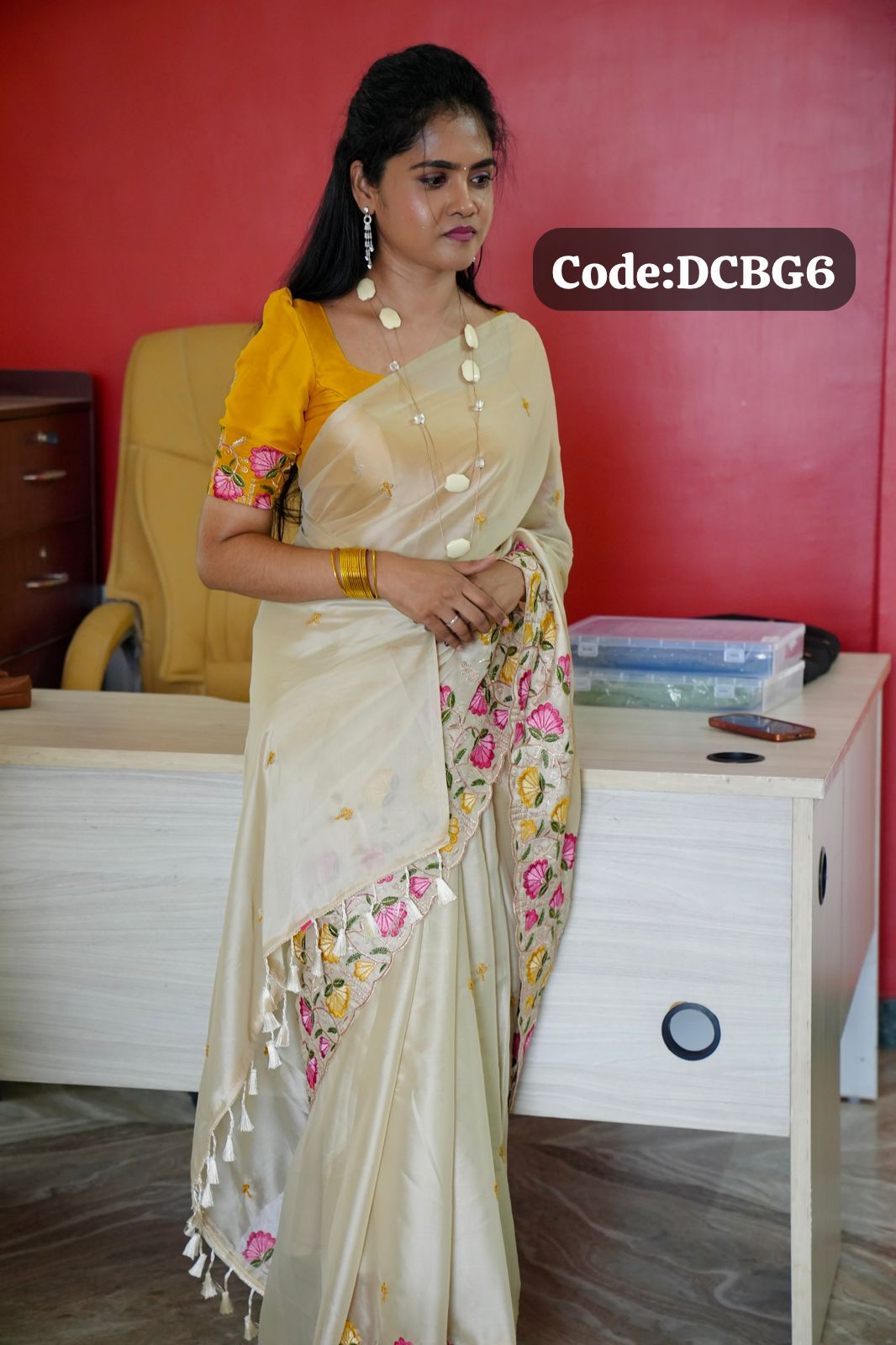 Georgette saree with embroidery work🥰😎🌈📚