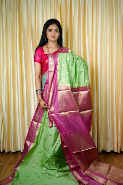 Premium warm silk saree 🥳