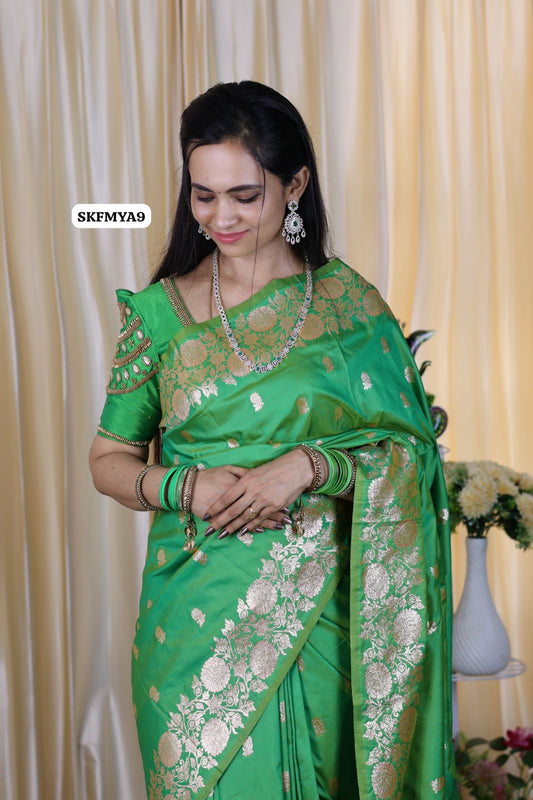 Dual shade semi soft silk saree with trending design 🥳