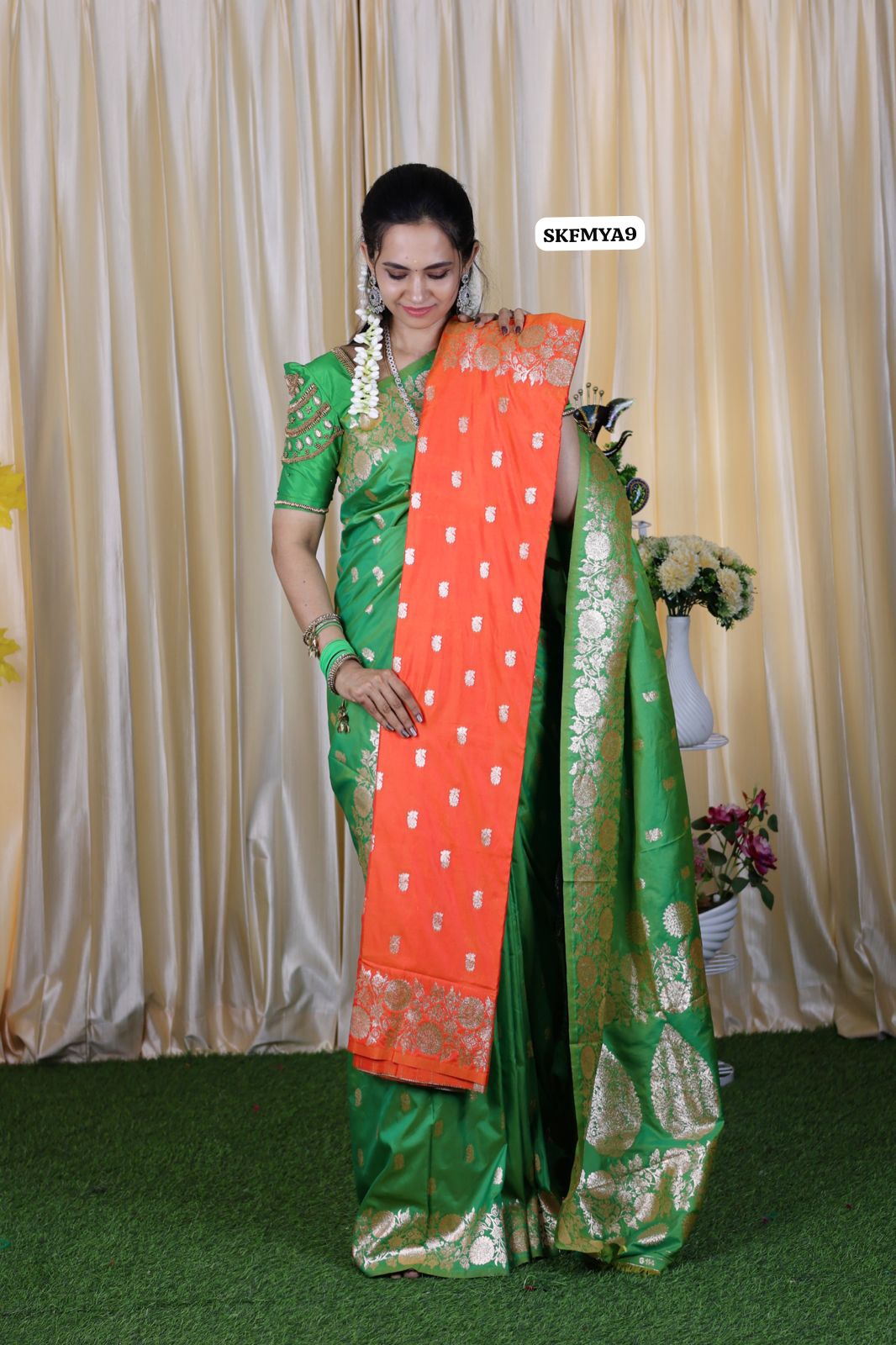 Dual shade semi soft silk saree with trending design🥳