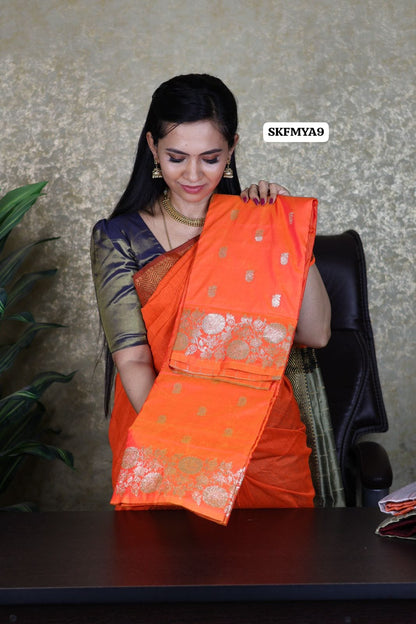 Dual shade semi soft silk saree with trending design🥳