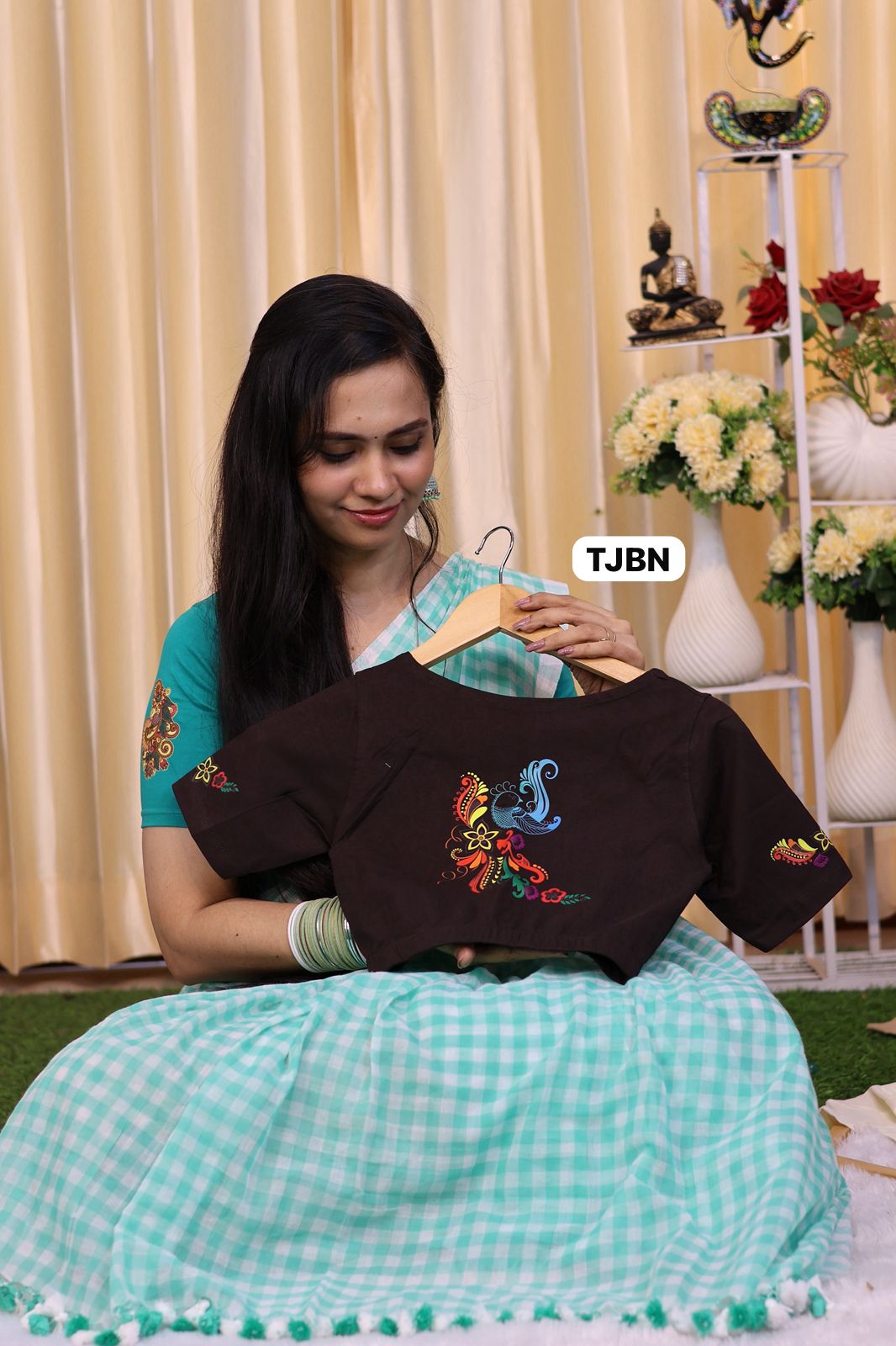 Premium quality readymade elastic blouse with printed design 😍⏰