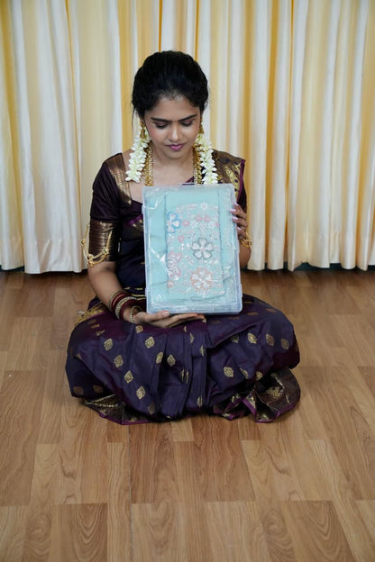 Space silk saree with jarkhand diamond work🥰😎📚