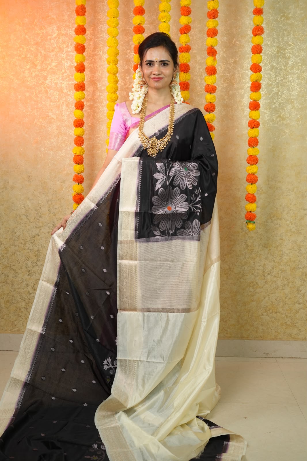 Premium warm silk sarees😍🥳