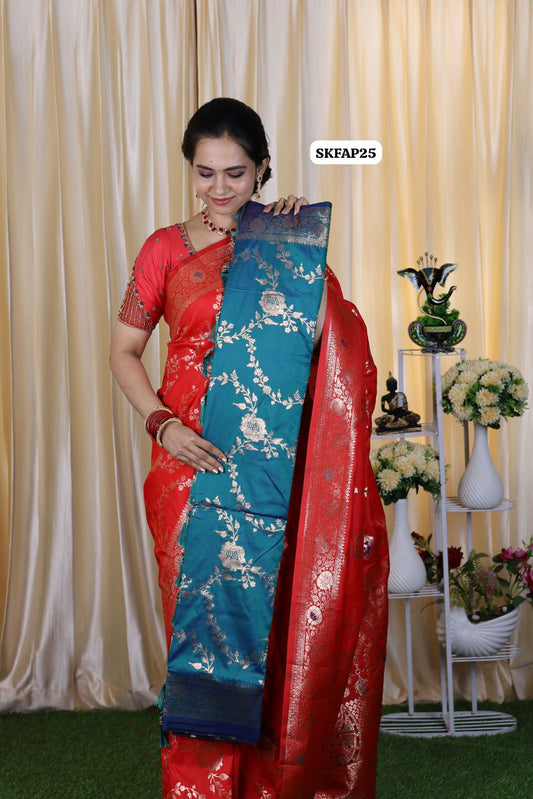 Soft Banarasi silk saree with zari weaving all over the saree & Zari weaving Rich pallu😍