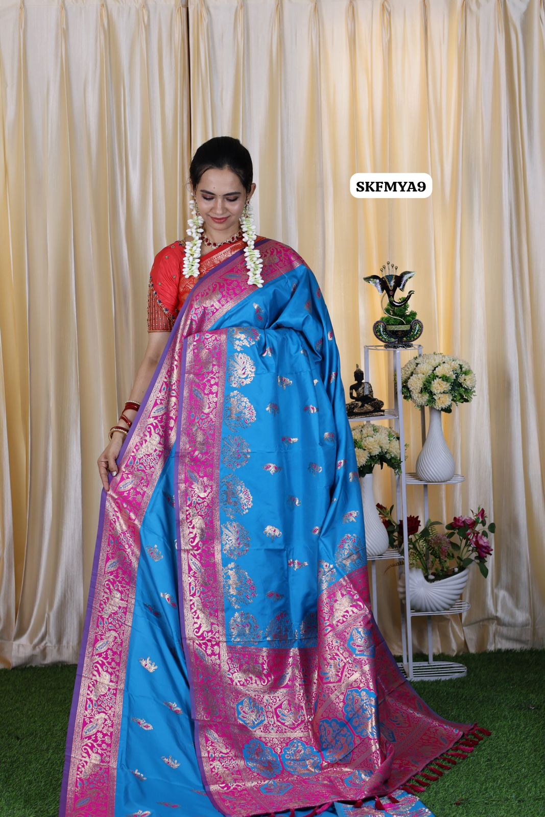 Dual shade semi soft silk saree with trending design🥳