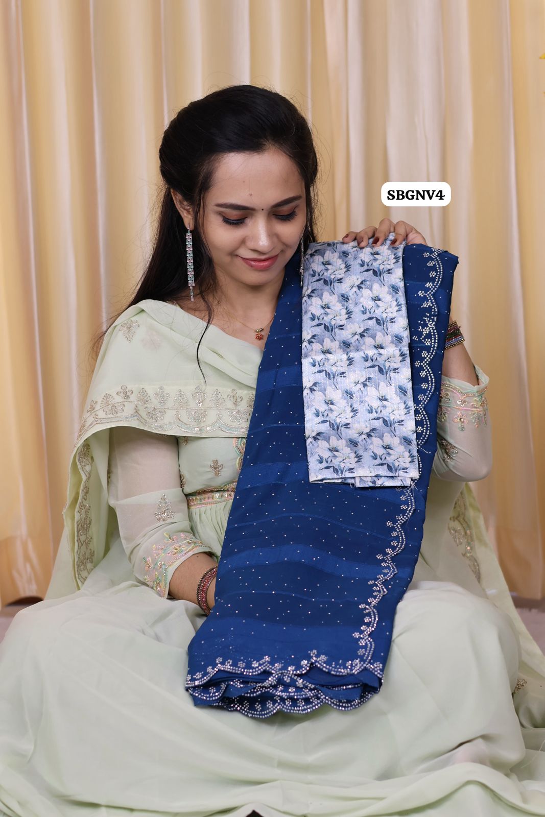 Designer saree with cut work border 😍Ⓜ️