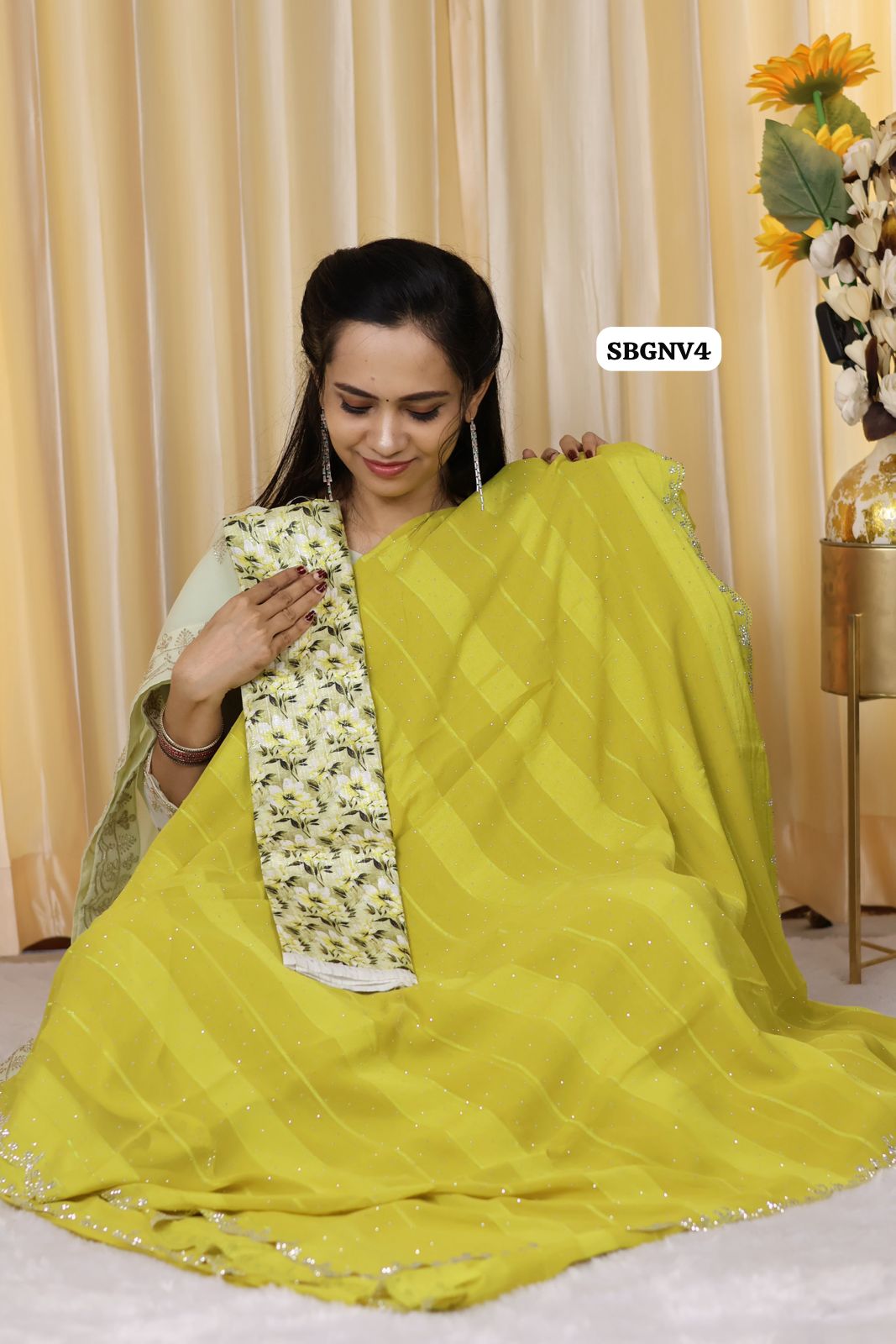 Designer saree with cut work border 😍Ⓜ️