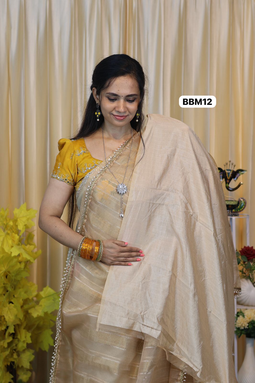 Soft tissue saree with lace work border 🥳