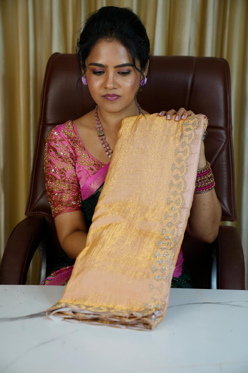 Space silk saree with designer blouse with box🥰😎📚