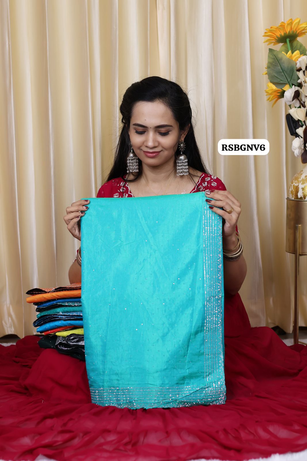 Designer saree with contrast blouse Ⓜ️