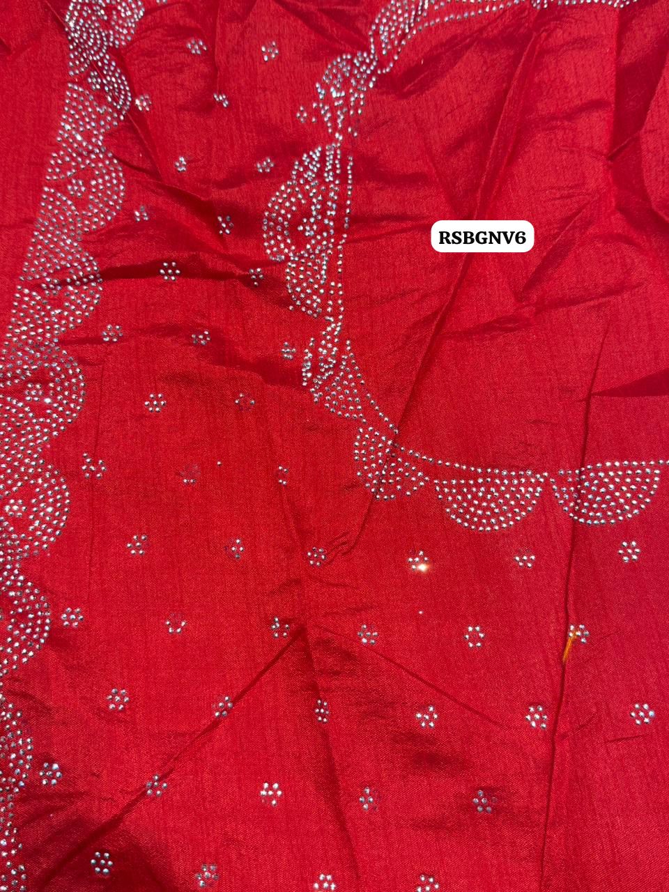 Designer saree with contrast blouse Ⓜ️