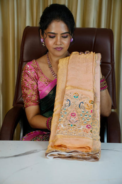 Space silk saree with designer blouse with box🥰😎📚