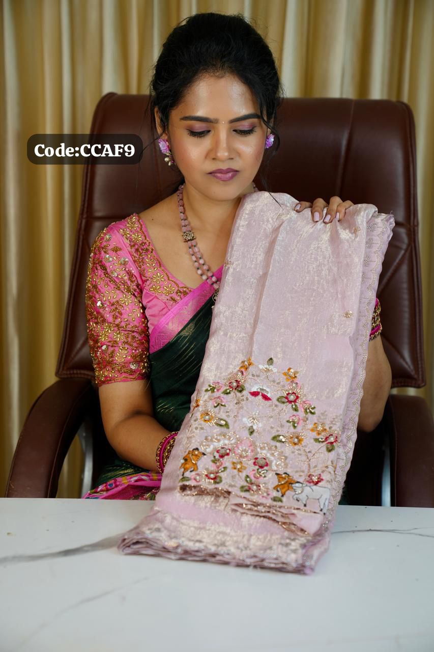 Space silk saree with designer blouse with box🥰😎📚