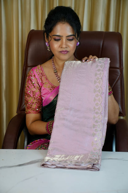 Space silk saree with designer blouse with box🥰😎📚