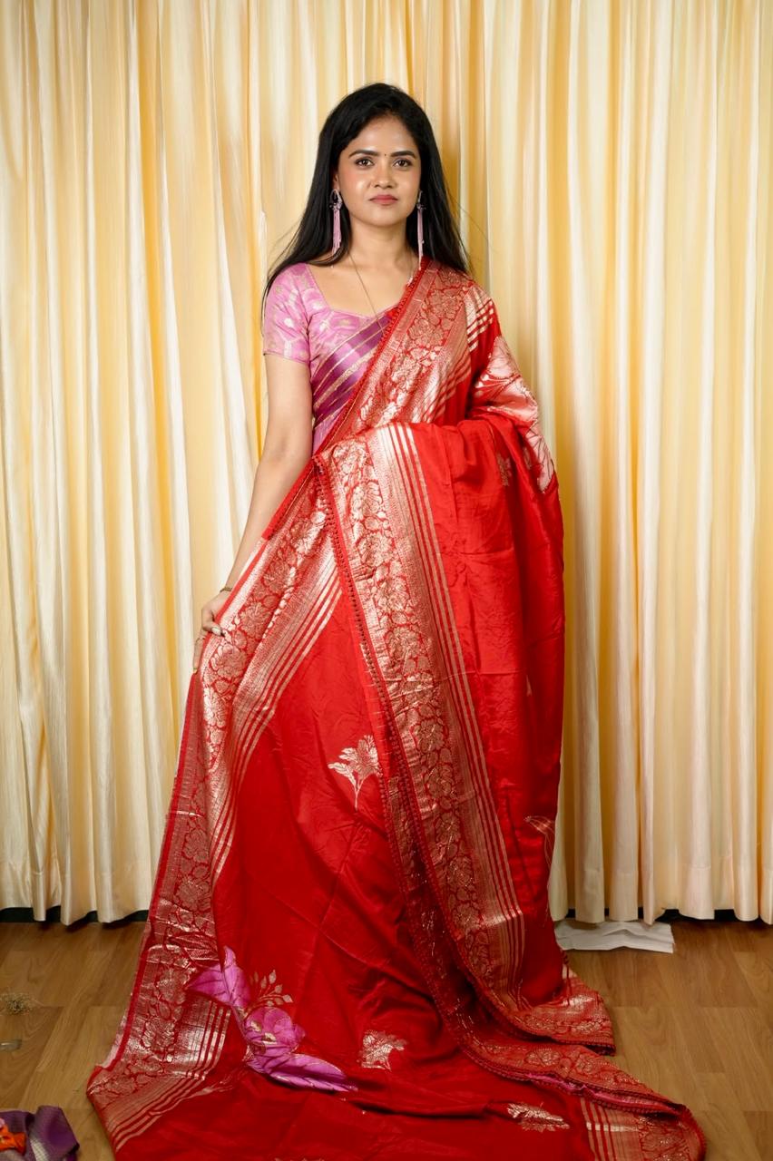 Soft viscose with golden zari🥰🥳