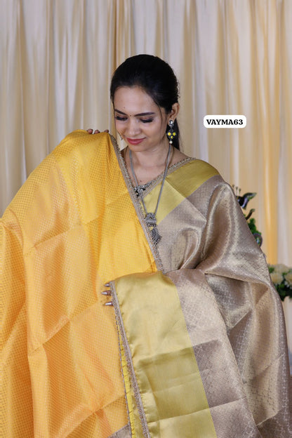 Aadi offer 🌹Premium tissue silk saree with lace border😍