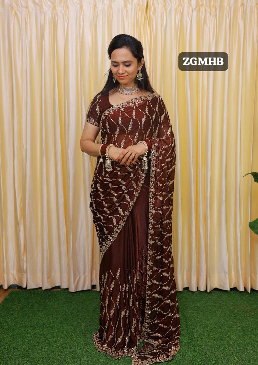 Premium Space silk with Golden heavy Katdhana work🥳